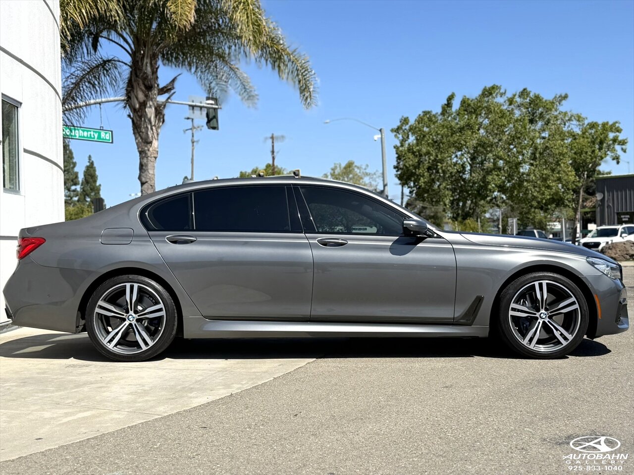 2019 BMW 7 Series 740i - Photo 5 - Dublin, CA 94568