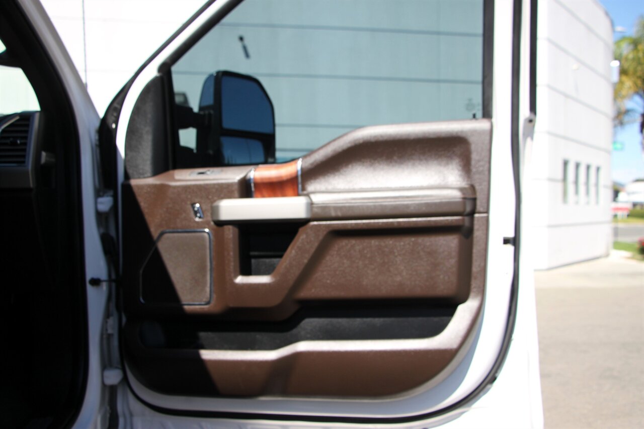 2018 Ford F-250 King Ranch photo 16