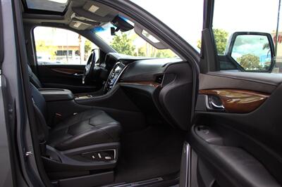 2019 Cadillac Escalade ESV Luxury   - Photo 23 - Dublin, CA 94568