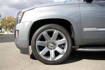 2019 Cadillac Escalade ESV Luxury   - Photo 10 - Dublin, CA 94568