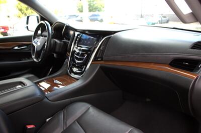 2019 Cadillac Escalade ESV Luxury   - Photo 35 - Dublin, CA 94568