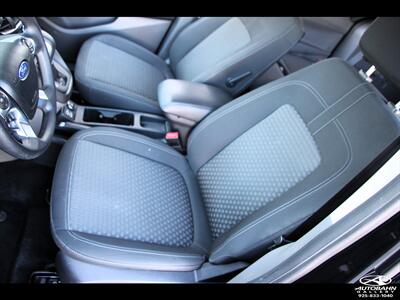 2019 Ford Transit Connect Passenger Wagon XLT Minivan w/Rear Liftgate 120.6 " ***ONE-OWNER*** - Photo 28 - Dublin, CA 94568