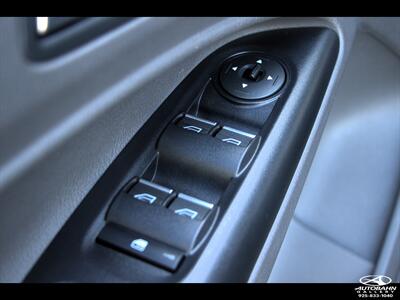 2019 Ford Transit Connect Passenger Wagon XLT Minivan w/Rear Liftgate 120.6 " ***ONE-OWNER*** - Photo 25 - Dublin, CA 94568