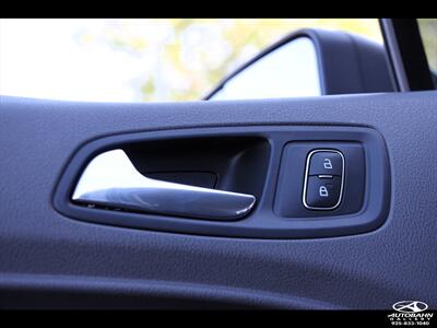 2019 Ford Transit Connect Passenger Wagon XLT Minivan w/Rear Liftgate 120.6 " ***ONE-OWNER*** - Photo 24 - Dublin, CA 94568