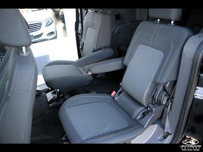 2019 Ford Transit Connect Passenger Wagon XLT Minivan w/Rear Liftgate 120.6 " ***ONE-OWNER*** - Photo 33 - Dublin, CA 94568
