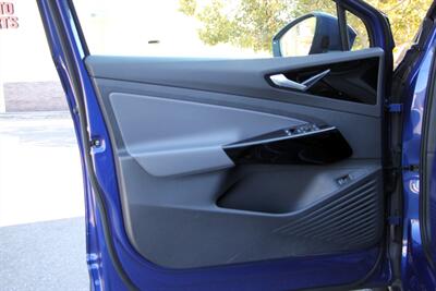 2021 Volkswagen ID.4 Pro S   - Photo 10 - Dublin, CA 94568