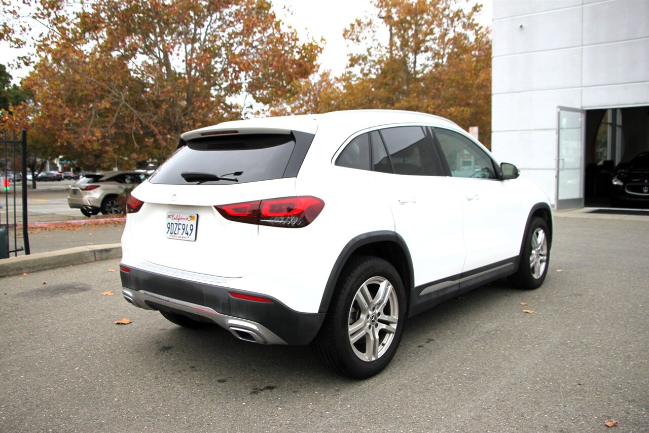 2023 Mercedes Benz GLA 250 4MATIC photo 4