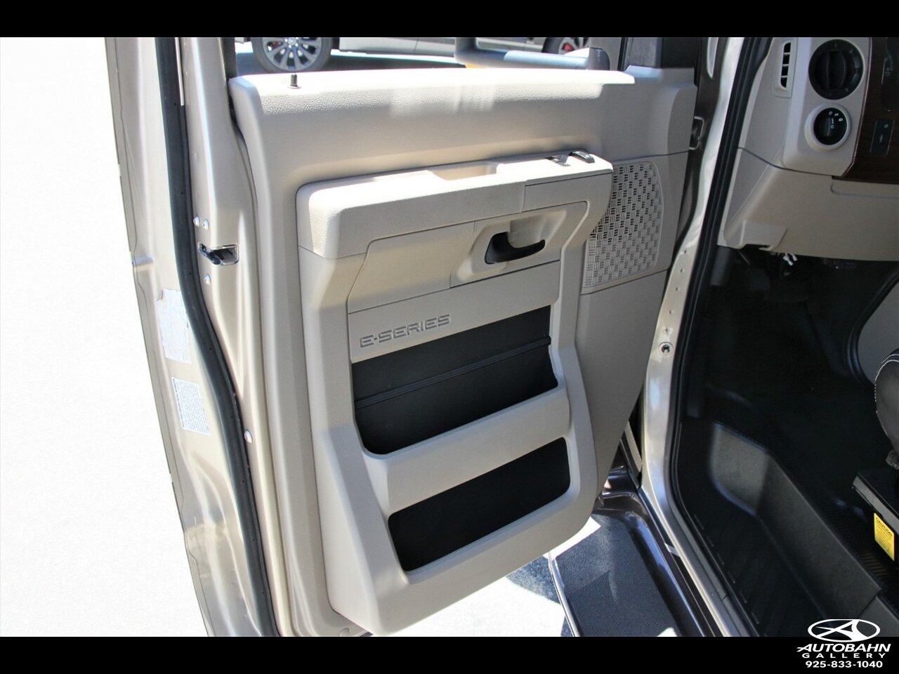 2019 Forest River E-450 SD CUTAWAY 3051S - Photo 22 - Dublin, CA 94568