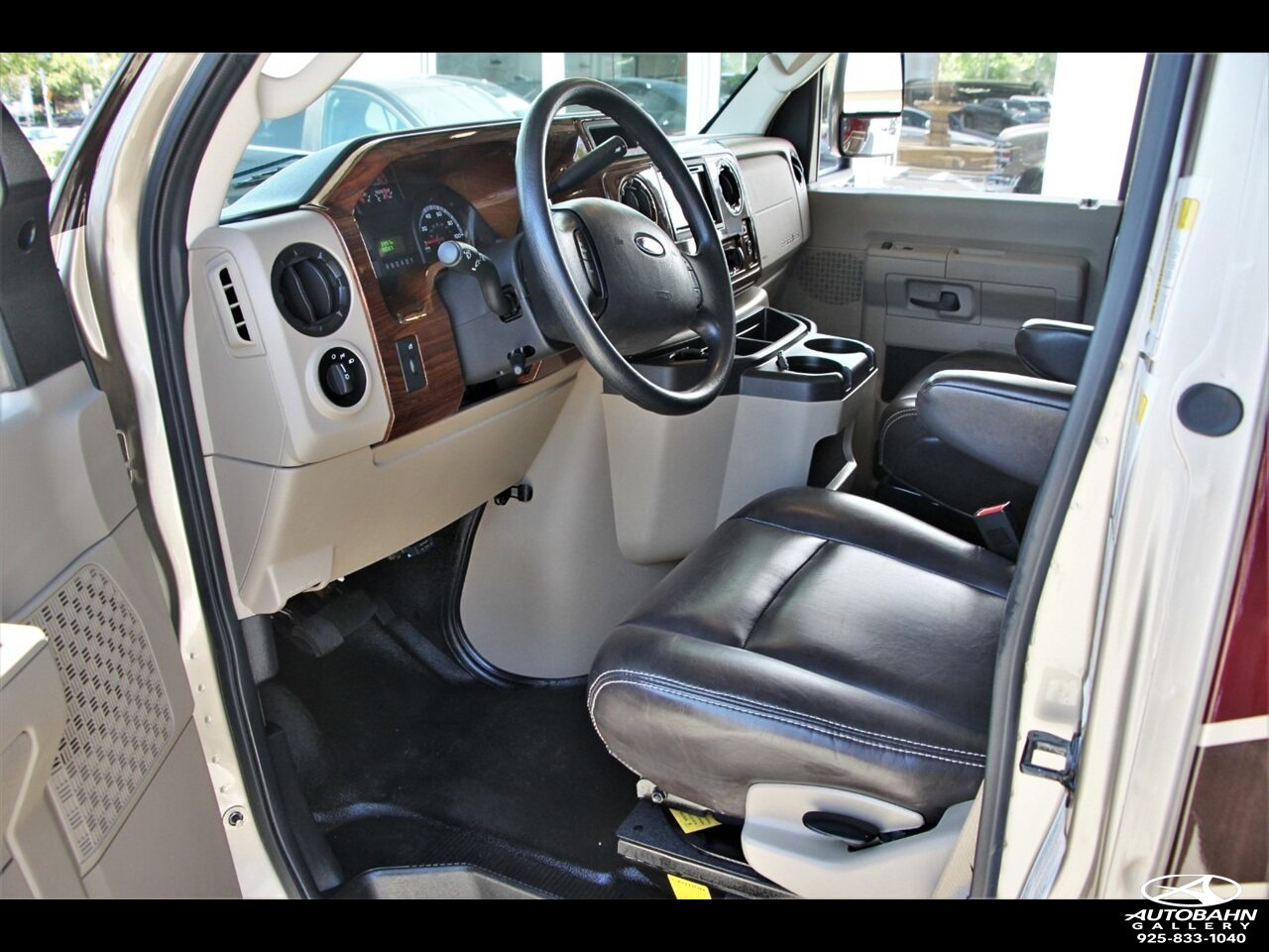 2019 Forest River E-450 SD CUTAWAY 3051S - Photo 17 - Dublin, CA 94568