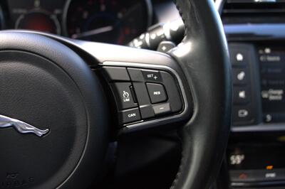 2018 Jaguar XE 20d Premium  ***DIESEL*** - Photo 21 - Dublin, CA 94568
