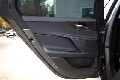 2018 Jaguar XE 20d Premium  ***DIESEL*** - Photo 13 - Dublin, CA 94568