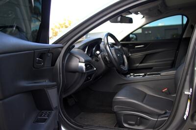 2018 Jaguar XE 20d Premium  ***DIESEL*** - Photo 12 - Dublin, CA 94568