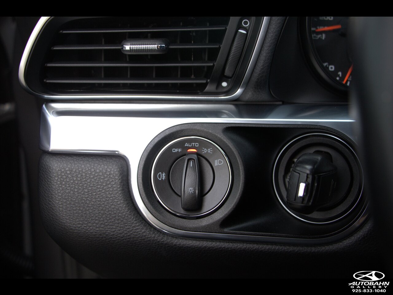 2014 Porsche 911 Carrera S ***SPORT CHRONO PKG*** - Photo 17 - Dublin, CA 94568