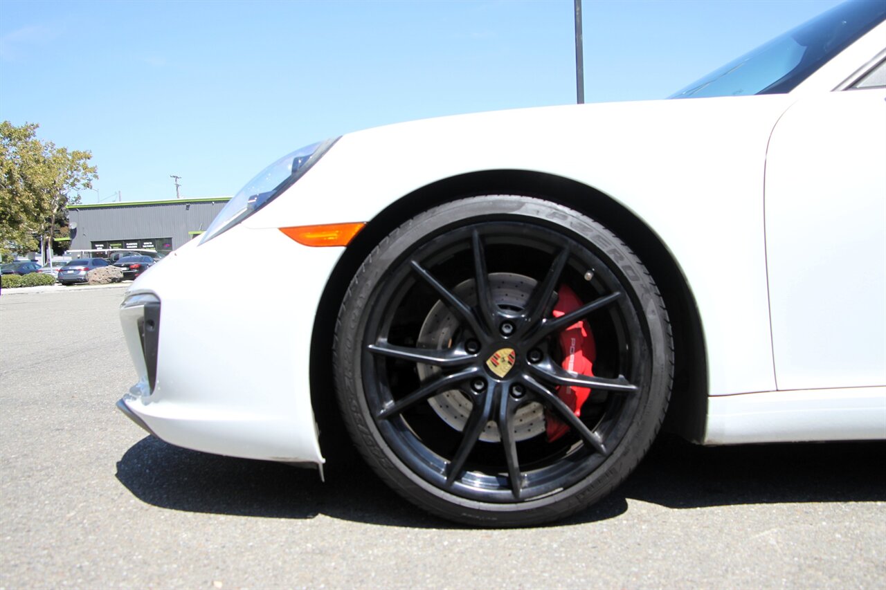 2017 Porsche 911 4S 4 GTS photo 7