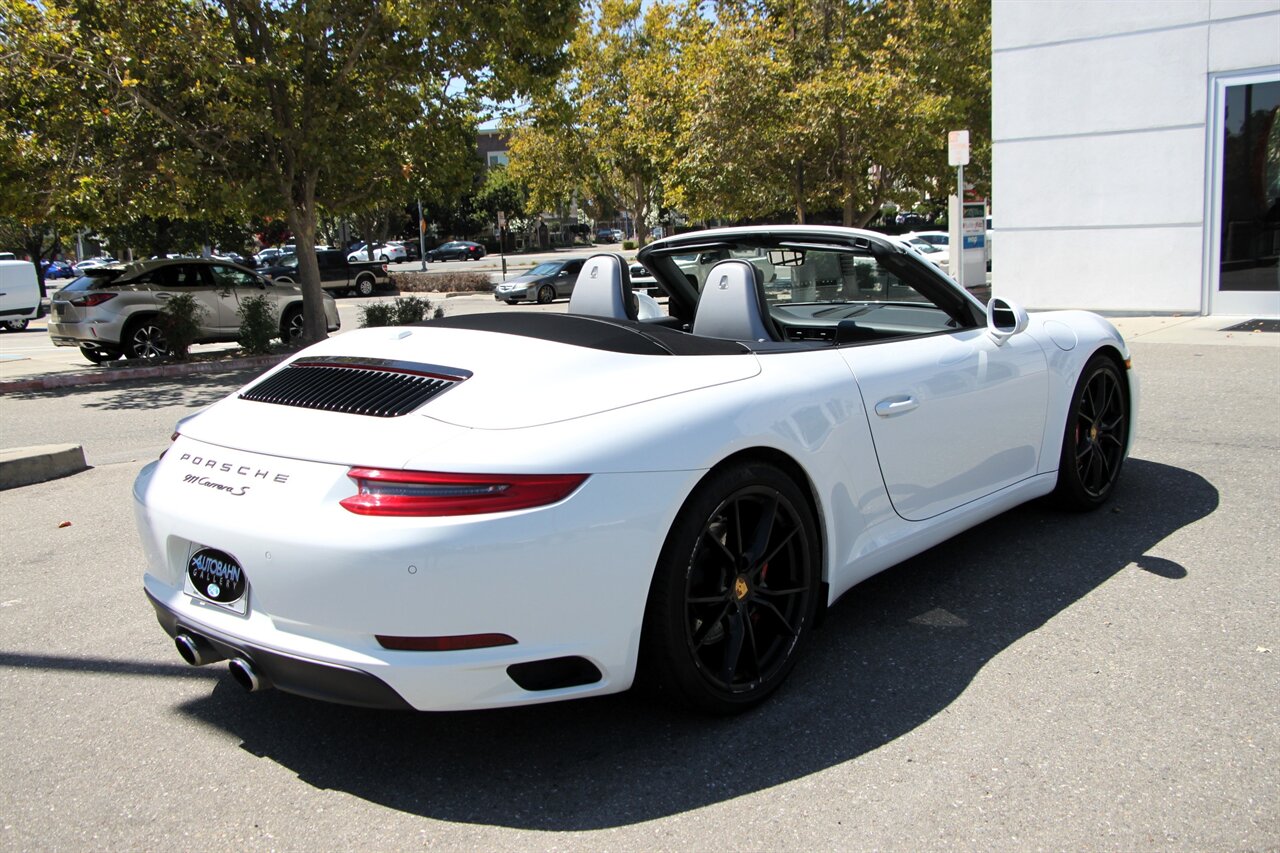 2017 Porsche 911 4S 4 GTS photo 11