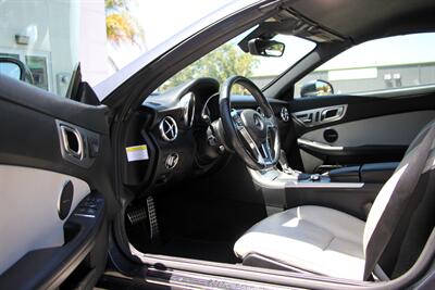 2012 Mercedes-Benz SLK SLK 350  ***ONE OWNER*** - Photo 19 - Dublin, CA 94568