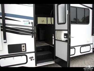 2023 Forest River Sunseeker 3250LE E-450 FORD CHASSIS ***BUNK-BED*** - Photo 13 - Dublin, CA 94568