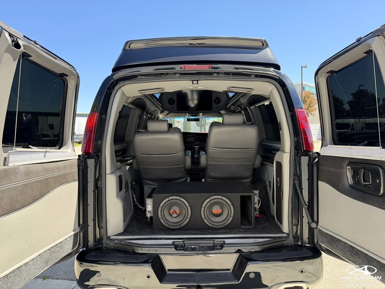 2017 GMC Savana 2500 - Photo 8 - Dublin, CA 94568