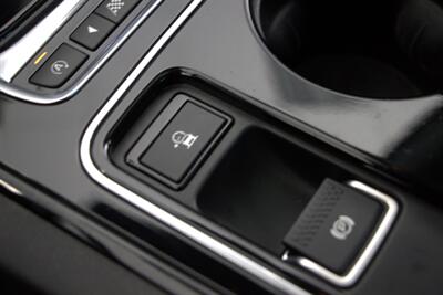 2017 Jaguar XE 25t   - Photo 25 - Dublin, CA 94568