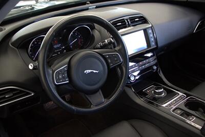2017 Jaguar XE 25t   - Photo 38 - Dublin, CA 94568