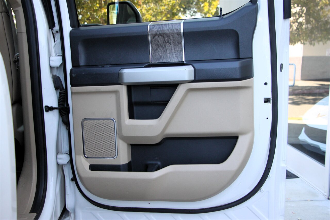 2019 Ford F-350 Lariat photo 16