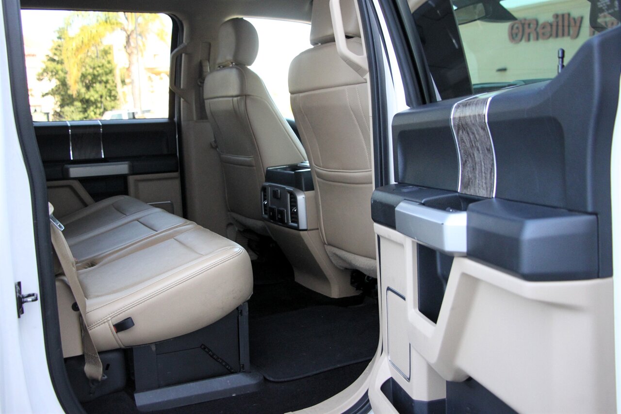 2019 Ford F-350 Lariat photo 17