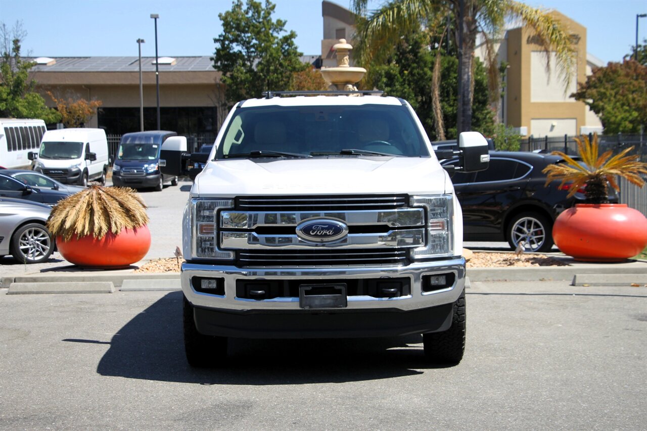 2019 Ford F-350 Lariat photo 2