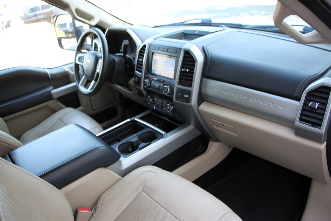 2019 Ford F-350 Lariat photo 40