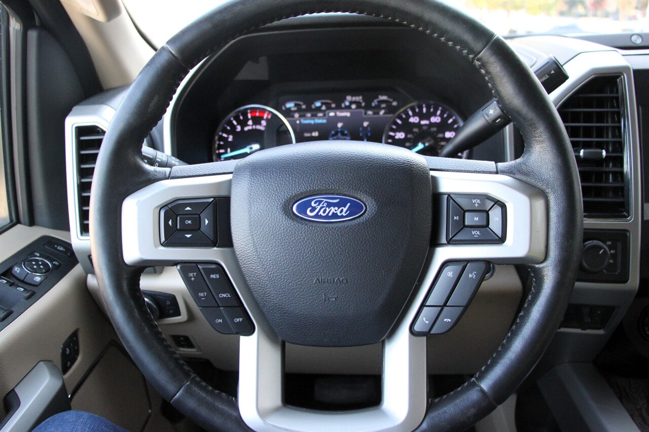 2019 Ford F-350 Lariat photo 24