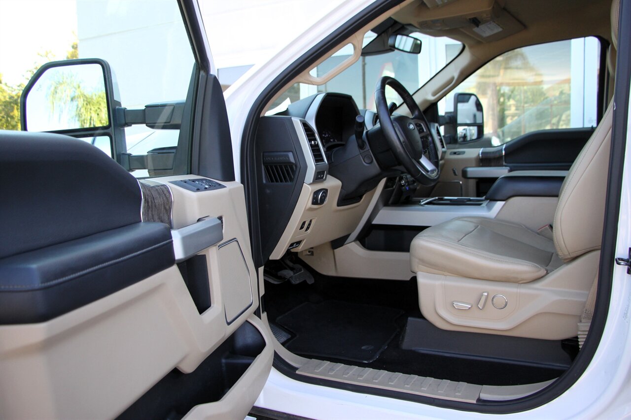 2019 Ford F-350 Lariat photo 13