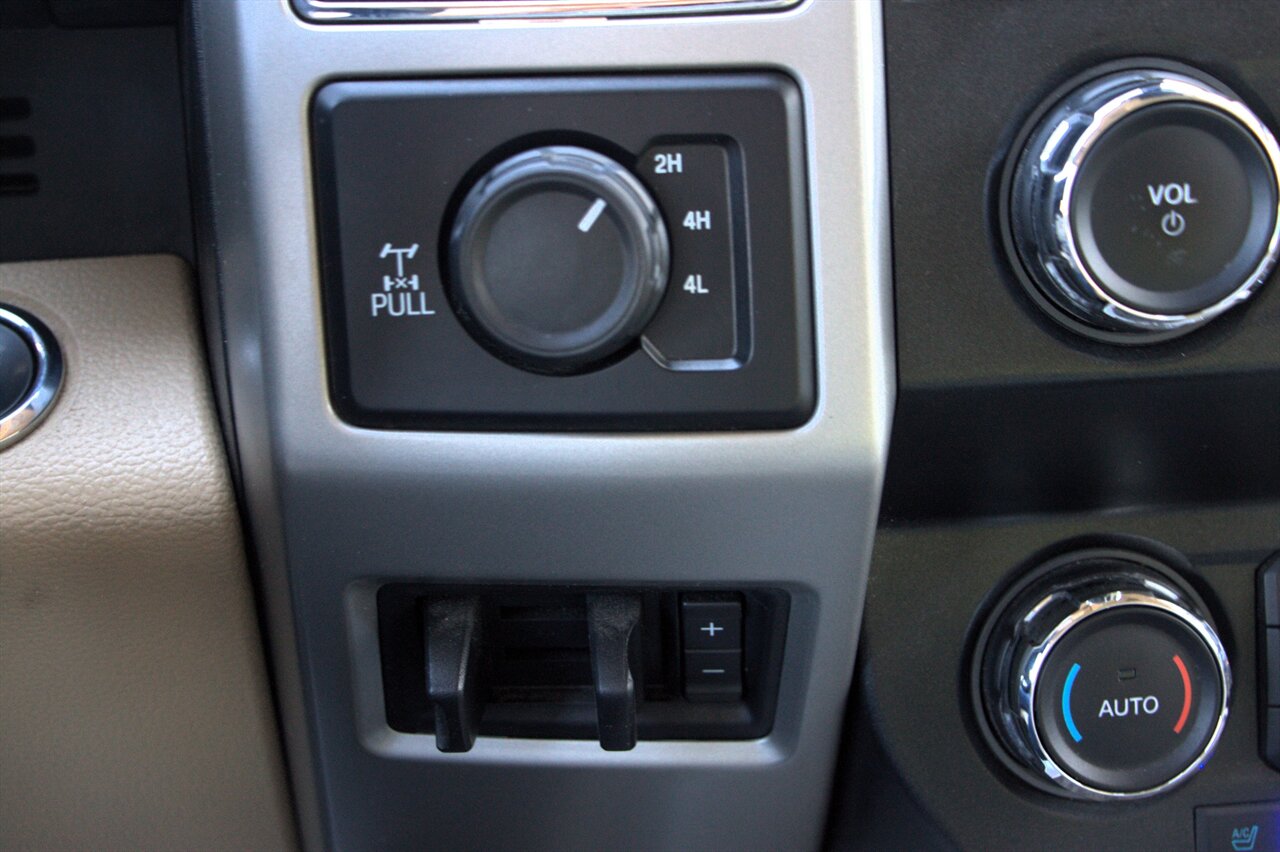 2019 Ford F-350 Lariat photo 27