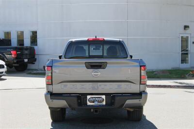 2022 Nissan Frontier SV  Crew Cab 4x2 Long Bed - Photo 7 - Dublin, CA 94568