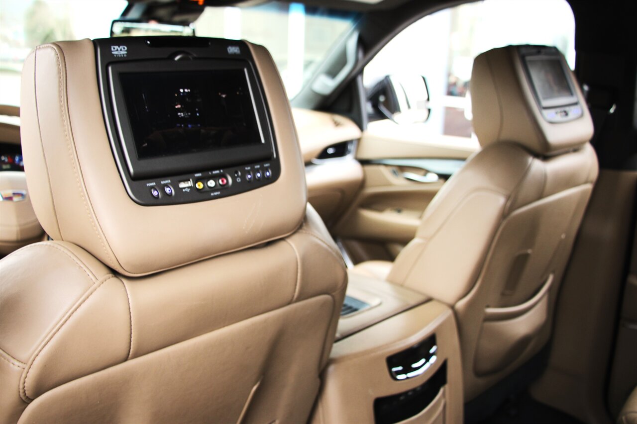 2018 Cadillac Escalade Platinum photo 25
