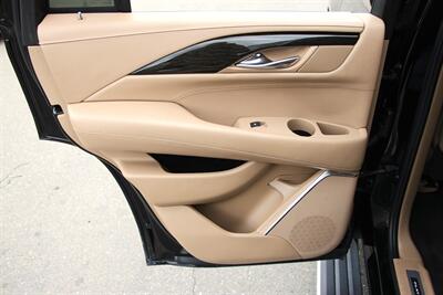2018 Cadillac Escalade Platinum   - Photo 32 - Dublin, CA 94568
