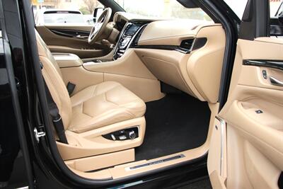 2018 Cadillac Escalade Platinum   - Photo 34 - Dublin, CA 94568