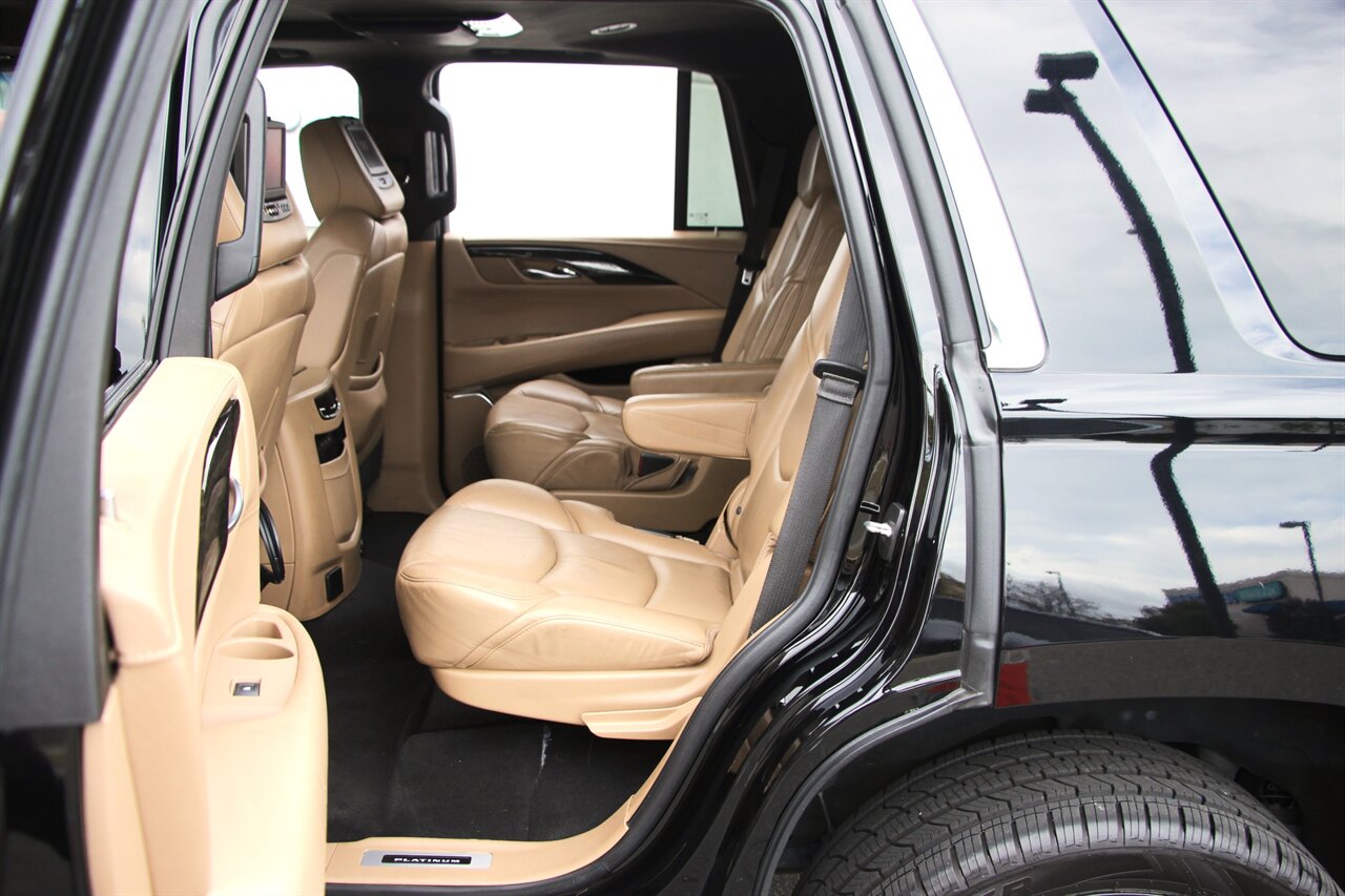 2018 Cadillac Escalade Platinum photo 20