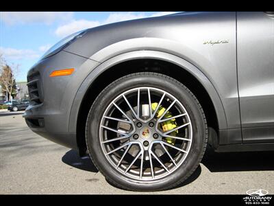 2020 Porsche Cayenne E-Hybrid  ***PREMIUM PLUS PACK*** - Photo 10 - Dublin, CA 94568