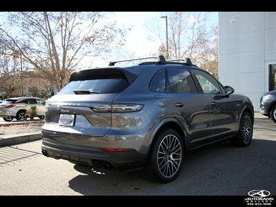 2020 Porsche Cayenne E-Hybrid  ***PREMIUM PLUS PACK*** - Photo 9 - Dublin, CA 94568