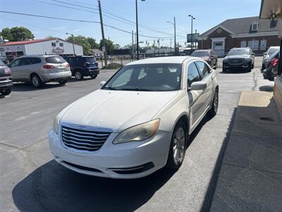 2011 Chrysler 200 Touring   - Photo 3 - Indianapolis, IN 46222