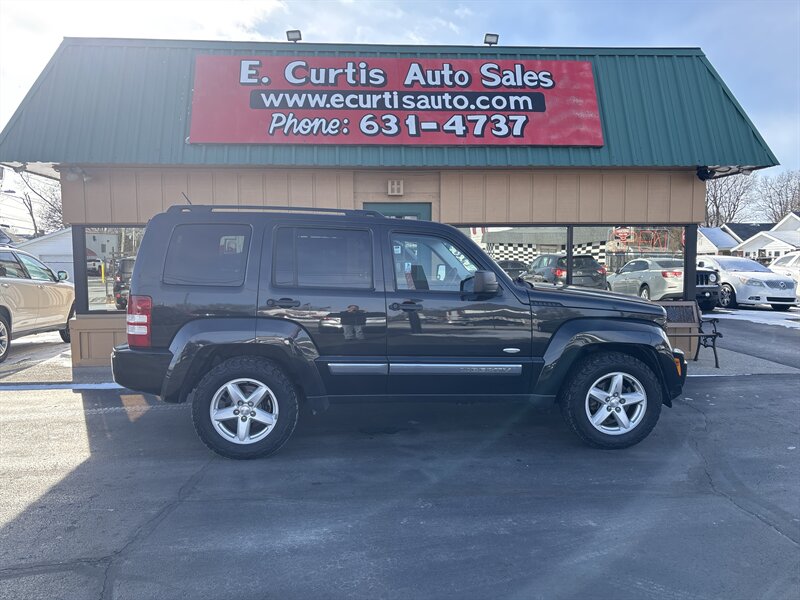 2012 Jeep Liberty Sport   - Photo 1 - Indianapolis, IN 46222