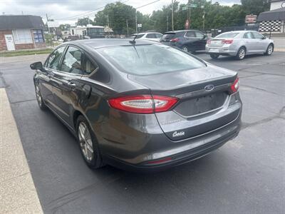 2016 Ford Fusion SE   - Photo 5 - Indianapolis, IN 46222