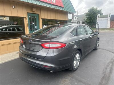 2016 Ford Fusion SE   - Photo 6 - Indianapolis, IN 46222