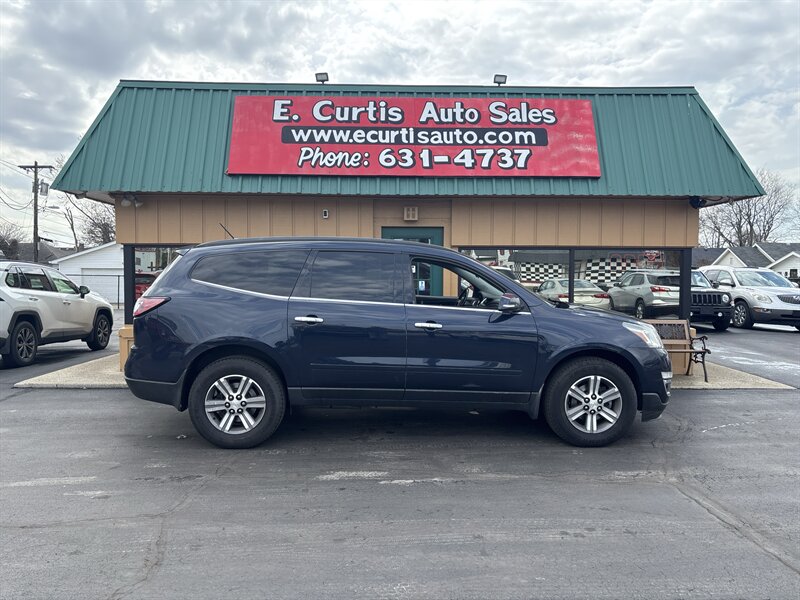 2015 Chevrolet Traverse LT   - Photo 1 - Indianapolis, IN 46222