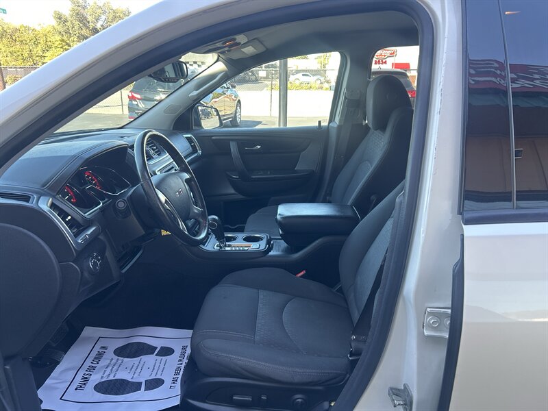 2014 GMC Acadia SLE-2 - Photo 4 - Indianapolis, IN 46222