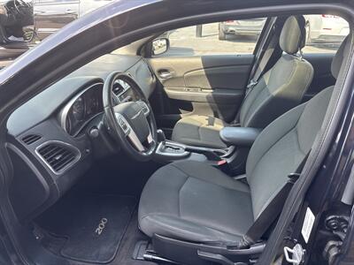 2011 Chrysler 200 Touring   - Photo 4 - Indianapolis, IN 46222
