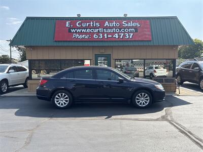 2011 Chrysler 200 Touring   - Photo 1 - Indianapolis, IN 46222