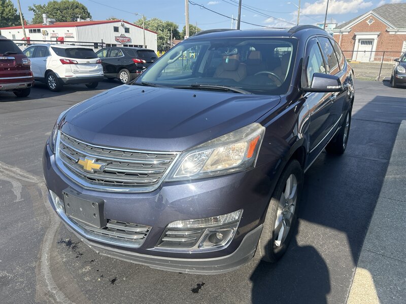 2014 Chevrolet Traverse LTZ - Photo 3 - Indianapolis, IN 46222