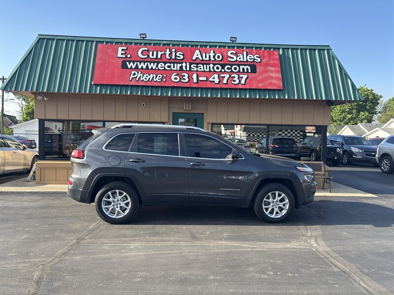 2016 Jeep Cherokee Latitude   - Photo 1 - Indianapolis, IN 46222