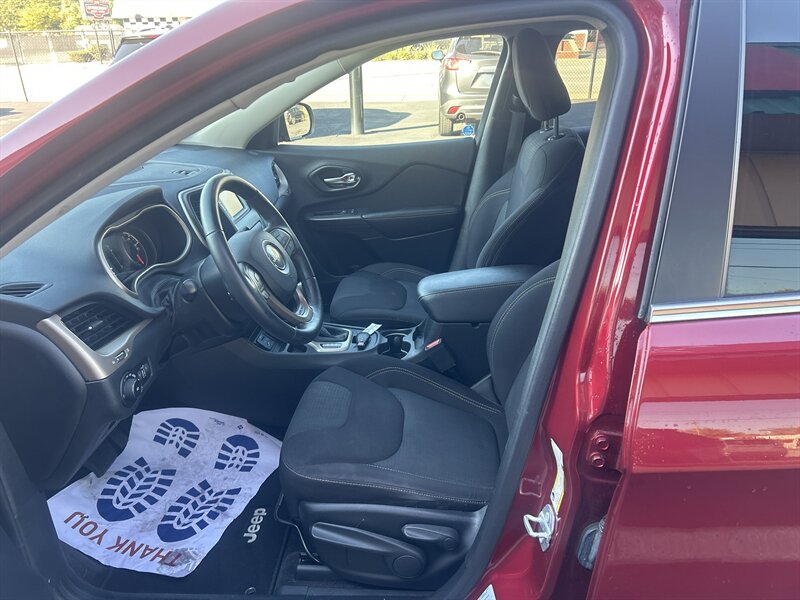 2016 Jeep Cherokee Latitude - Photo 4 - Indianapolis, IN 46222