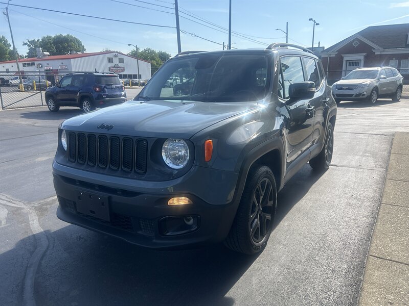 2017 Jeep Renegade Latitude - Photo 3 - Indianapolis, IN 46222